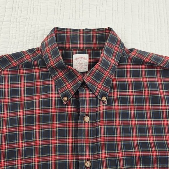 Brooks Brothers 346 Shirt Men's XL Red Black Plaid Old Money Non-Iron EUC LN - Picture 6 of 14